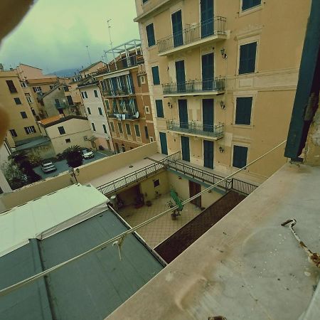 Casa Al Mare Pietro Apartment Varazze Bagian luar foto